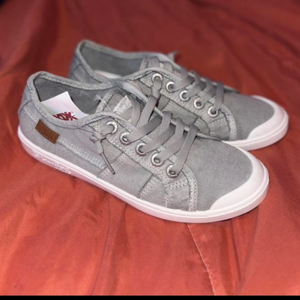 Casual Women's Gray Sneakers